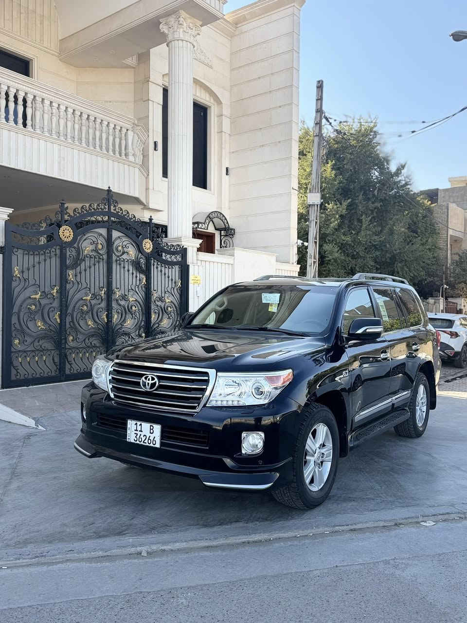 السلام عليكم لاندكروز 2012 بريم كفاله عامه
للبيع سياره جديده جداً بدون صبغ حته الدعاميات بدون فقط بارد جاملغ امامي ايمن ماشيه 172 الف حقيقي شرط الفحص مكينه 4600 V8 المرغوب مواصفات فول البريم معروف ام الطفايه ليزرات ترحيب مري قلاب وشفط كشن السايق كهرباء ثلاث دكم فتحه زراك امامي حساسات امامي خلفي بلادي سياره احله من صور تخم تاير صدر امامي خلفي كله جديد السعر 355 ورقه بيها مجال للمشتري 
للاستفسار *********** مكاني بغداد حيّ القاهرة
