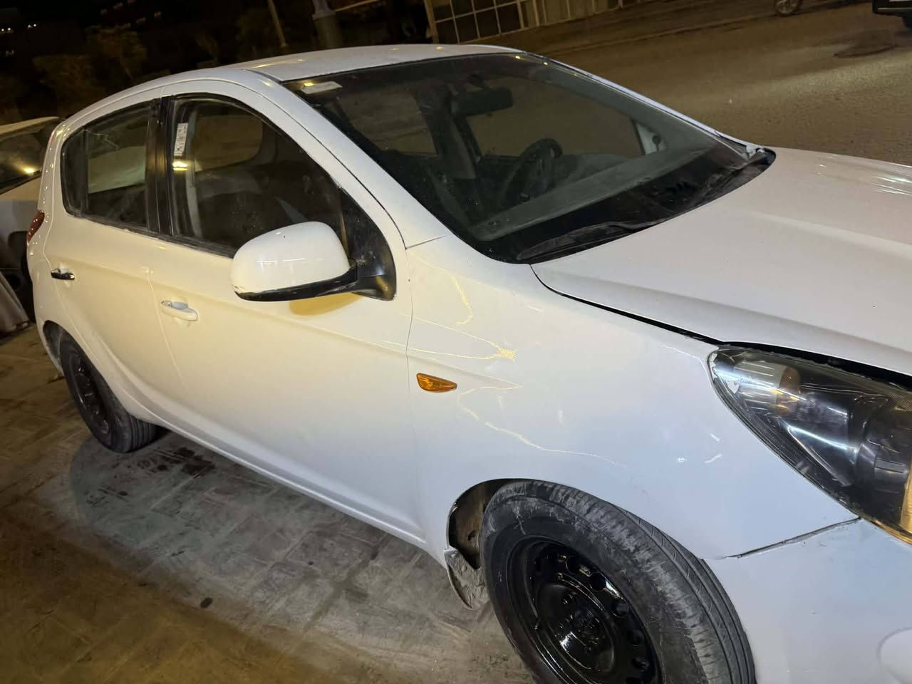 السلام عليكم للبيع اي عشرين ٢٠١٢
بيها نواقص بسيطه كماليات سياره جاهزه مكينه تخبل كير اوتو رقم كربلاء الماني
ب٦٧ وبيها مجال
***********
