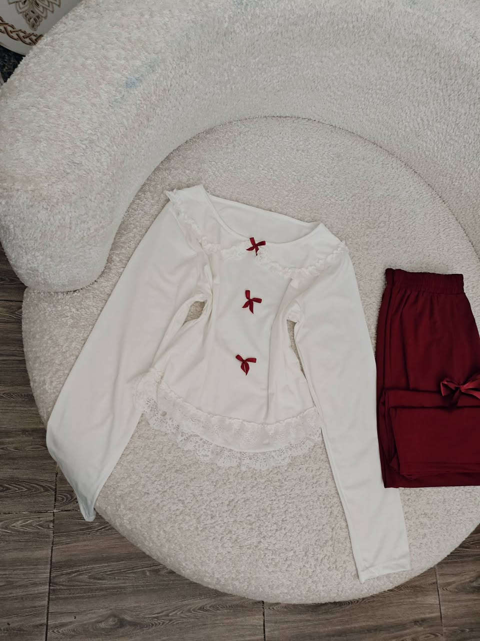 "مزيج الأبيض والماروني يعطي أناقة مختلفة 🌿
تراك رقه"


**إذا كنت صاحب هذا الإعلان وتريد حذفه لأي سبب، رجاءا أرسل رسالة إلى الدعم الفني**