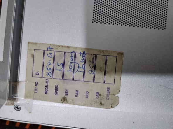 السلام عليكم 
لابتوب HBالشكل الحديث مو لغديم
الابتوب جديد ومابي اي شكال
مواصفاتة 
كوراي 5
جيل 10
ذاكرة 256SSD
رام 16
حجم شاشة 15
السعر 400وبي مجال. شي قليل للشراي 
مكاني بصرة كزيزة ***********
