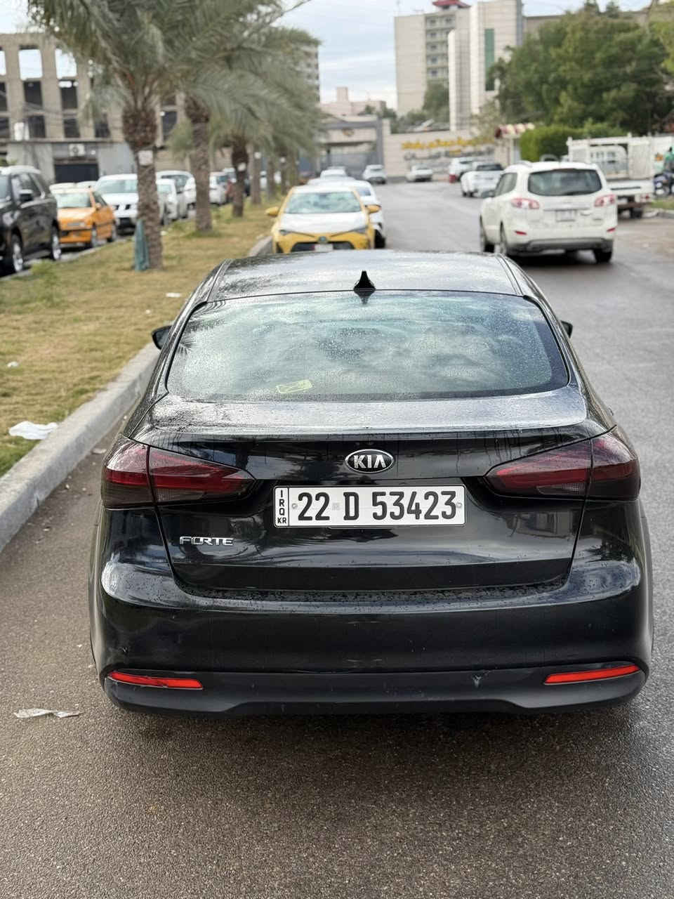 كيا فورتي 2018 وار ماشية 130 رقم اربيل باسمي تحويل مباشر حادث موجود بالصور بيهه اربع قطع كلير بدون حادث مال اشخط موجود فديو قبل الصبغ  و2 مال امريكه محرك دوش كيرهه ومحركهه شرط كفاله حتى ما مفتوح مابيهه اي نقص جاهزه على اخر حباية سعرهه 110 وبيهه مجال مكاني السيديه متواجد وتساب ***********
