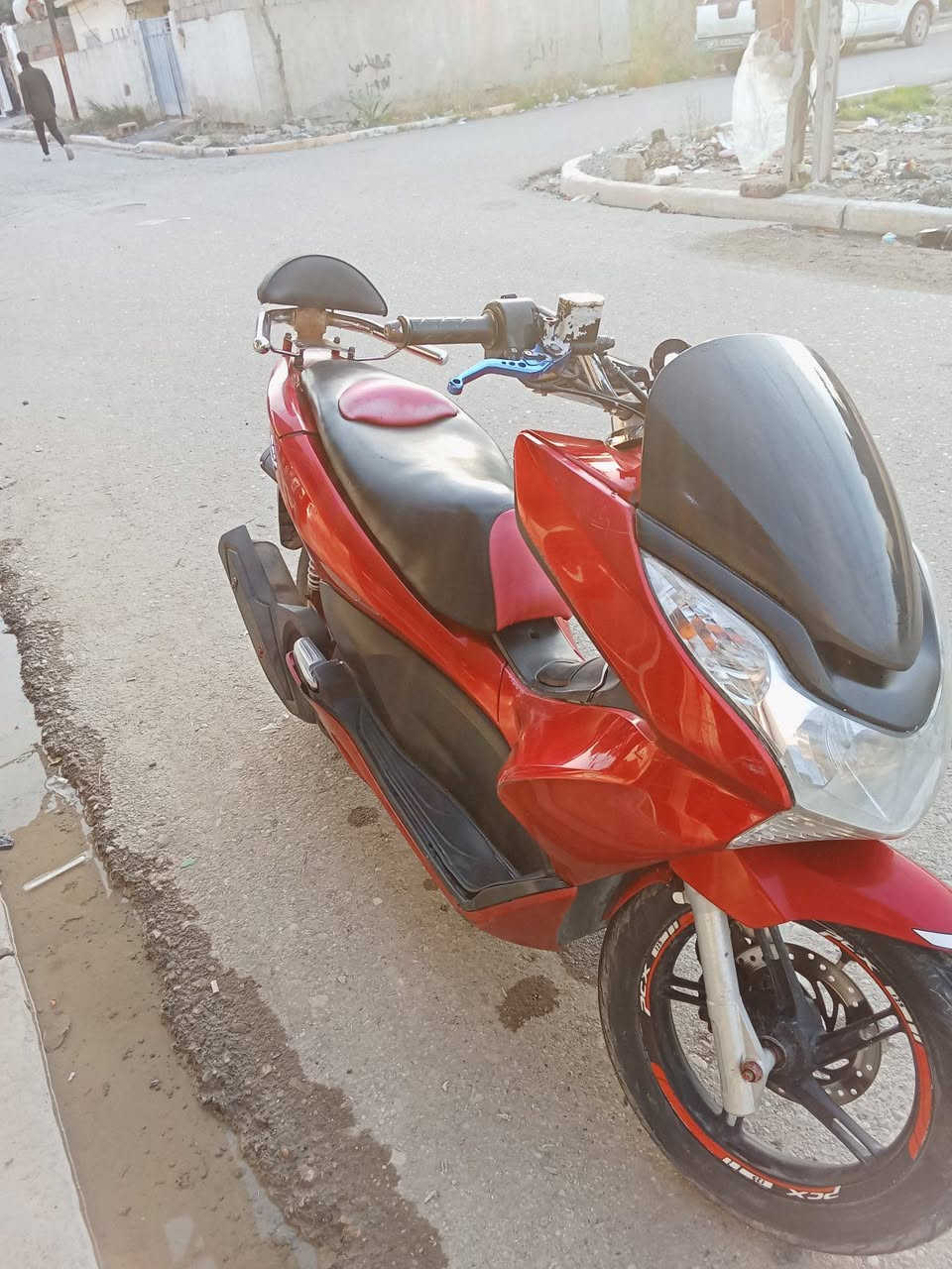 دراجه بي سي اكس 

جيل اول
السعر مليون 500
المكان ديالى بعقوبه 
***********
