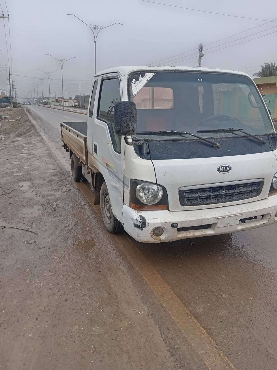 السلام عليكم للبيع كيا مامسجل ام عيون موديل 2002 محرك كير اكسن شرط صدر كهربائياتها جاهزه  الرقم***********
