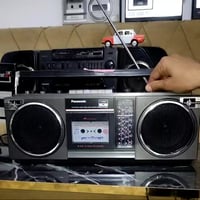 مسجل راديو باناسوك ياباني للبيع جهاز جدا نضيف يوجد اف ام سحب ممتاز يوج...