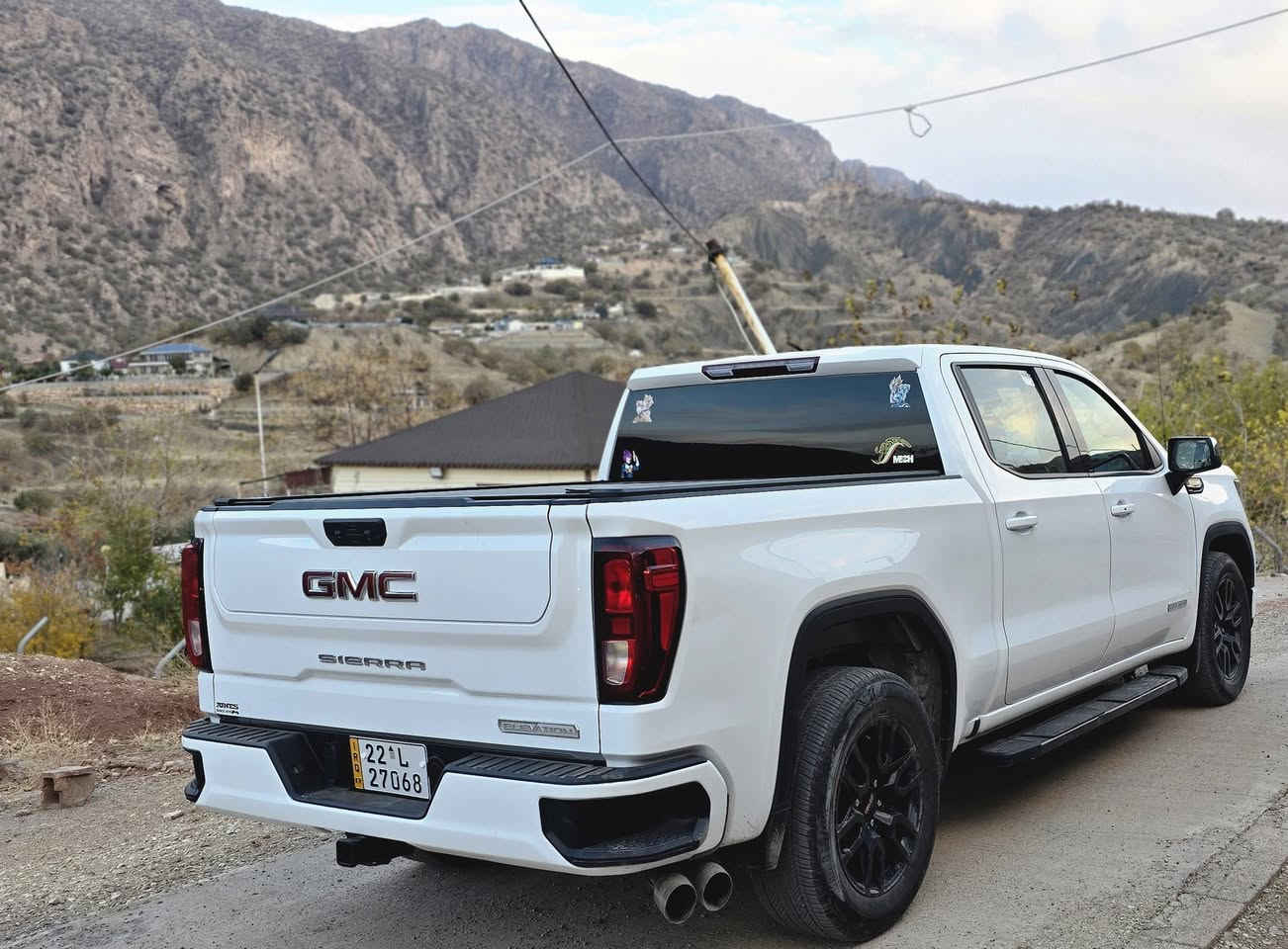 للبيع 
الوحش الامريكي جي ام سي سييرا ELEVAITON
 موديل 2024
فوووول 
باب طويل بدي قصير المرغوب
مكينة 8 سلندر 5.300 المرغوب
كير طرح المرغوب 10 نمر 
القوة الحصانية 355
ارباگ ستيرن برده طاگ تبدیل بیلادی شرط الفحص
ماشية 17 شالف میل  بعدها جديدة 
الكير والمحرك كفالة عامة 
صدر امامي خلفي جديد
مواصفات 
رادارات ورادار أمامي 
رادار فرملة طوارئ
رادار تنبيه أمامي 
شحن واير ليس فاست جارج
غطاء بدي من امريكا
شاشة مقاس 13.4 انش وعدادات سرعة ديتجل 12.3 انش
شاشة تدعم apple carplay و Android auto لاسلكي 
‏ LED اشارة LED نهاري 
كشنات تدفئة
هيتر استيرن
شفتات ستيرن
هند بريك بصمة 
صندوك كهرباء ٣ طكات
شاشة متصلة الشكل الجديد 
تحكمات ستيرن جهتين 
كشنات كهرباء 
دفع خلفي فقط
تبريد قطعتين 
انظمة قيادة Sport -off- Road normal 
كامرة خلفية دوارة 
كشنات خزن 
وبعد بيها هواي مواصفات معروفة ما ذكرتهن
الضرر راس الجاملغ و البنيد 
بدون شواصي راديترات بلاد حادث خفيف جدا
مكان السيارة اربيل
السيارة حيل جديدة واحلى من الصور
***********
