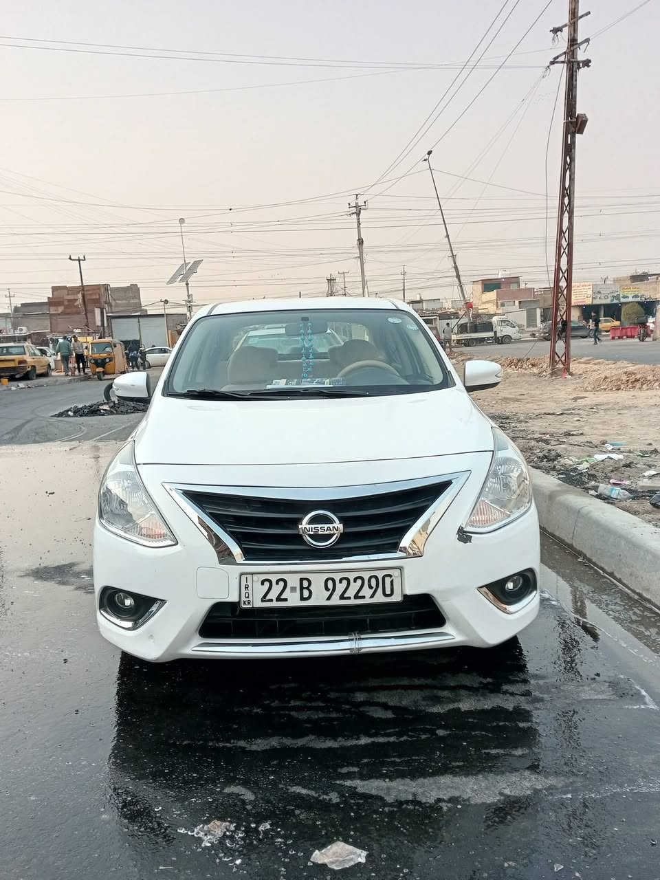 سلام عليكم نيسان سني مصري بيهة طخة بلجاملغ الامامي وشخط بلباب العبري والي ورا فقط شخط لا ضربة ولا صبغ ولا بارد مكينة وكير كفالة السيارة ماشية ٢٠ الف رقمي *********** مكاني بغداد مدينة الصدر السعر ١١٥
