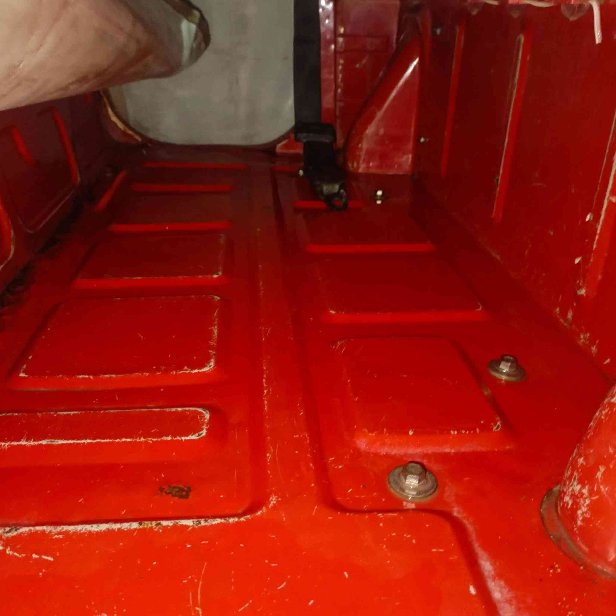 سلام عليكم
تك تك 2018 شهر12
بيها تعمير 
المكان بغداد العبيدي حي الرئاسة شارع20 
للاستفسار ***********
