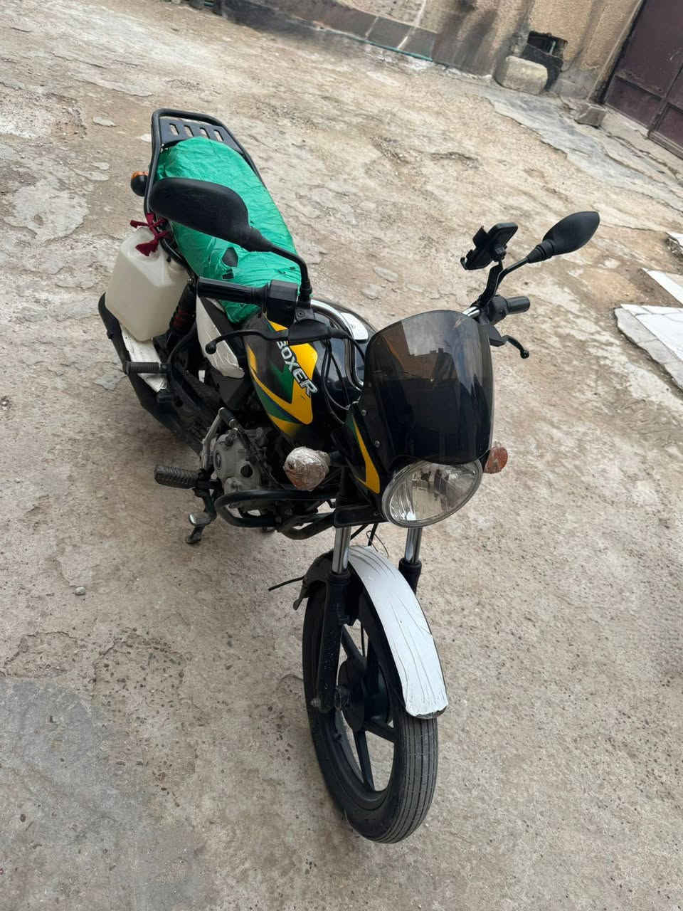 السلام عليكم بوكسر كلاسك لبيع موديل 2023 دراجه مكفوله كفاله عامه فقط قبق التفيلس مفتوح لا اكثر ولا اقل دراجه ما جنايه الله شاهد رقم بغداد عربي تحويل ثاني يوم مكاني دوره ابو دشير السعر مليونين وبيه مجال حك جايه الهاتف***********📍
