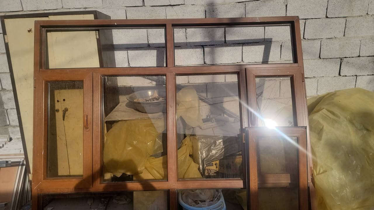 سلام عليكم شباك  ببي سي للبيع  السعر ٥٠ 
العرض ٣ والارتفاع ٢ 
مكاني الزعفرانيه شارع الكهرباء 
رقمي +964 783 862 7894
