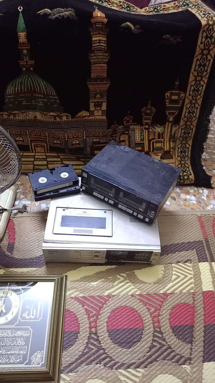 البيع المجموعه كامله  ماابيع قطعة   الكل شلع موضح كشلي بصور  بغداد البياع توصيل داخل بغداد فقط  الي ع باب الله يفيدنه  السعر 160 الف
***********
