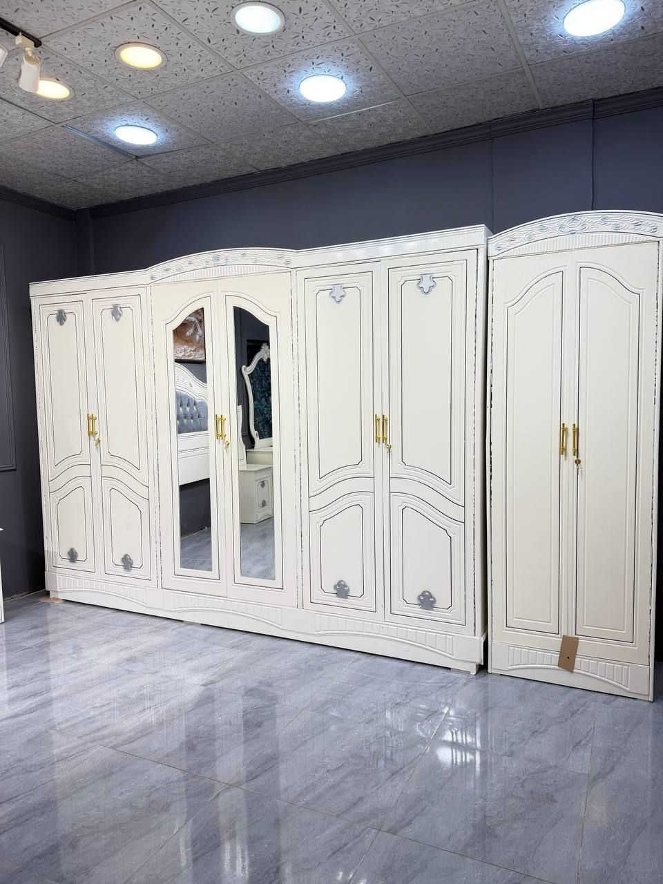 ✨ غرف نوم تسكام خشب ✨
🔨 صُنعت بأيدٍ عراقية – ديزاين تركي فاخر

💰 السعر فقط: مليون و 100 قفل شامل الشد والتوصيل لباب بيتك 

⚜️ تفاصيل الغرفة ⚜️

خارج: MDF سماكة 4 ملم 🪭

داخل: صاج سماكة 3 ملم

صبغ مرمري درجة أولى ✨

📦 المكونات (7 قطع):
1️⃣ جرباية قياس 200 × 160
2️⃣ ميز جانبي (أيسر) قياس 50 سم
3️⃣ ميز جانبي (أيمن) قياس 50 سم
4️⃣ زاوية (ارتفاع 200 × عرض 80)
5️⃣ ميز بلازما
6️⃣ ميز مراية (ارتفاع 200 × عرض 120)
7️⃣ كنتور 6 أبواب (ارتفاع 2.15 × طول 3.15)

🚚 التوصيل مع الشد متوفر لكافة المحافظات

💯 تصميم راقي – خامات ممتازة – تنفيذ عراقي مضمون


**إذا كنت صاحب هذا الإعلان وتريد حذفه لأي سبب، رجاءا أرسل رسالة إلى الدعم الفني**