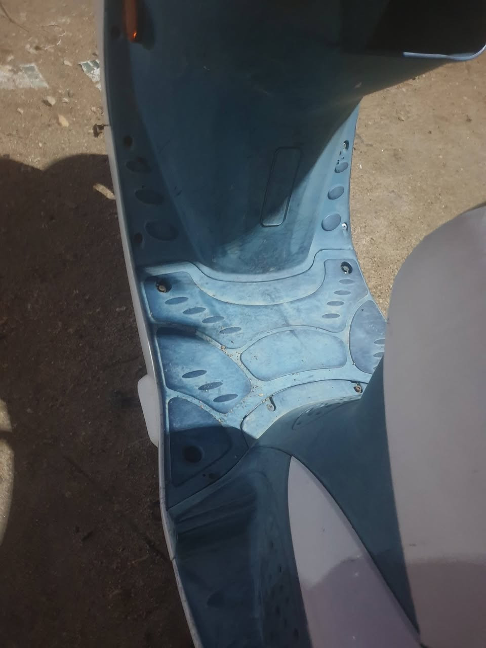 السلام عليكم دراجه كايمه والباقي كله شغال للبيع اخواتهه ٤٥٠ أو أكثر رايدهه ٣٠٠ وبينه مجال ***********
