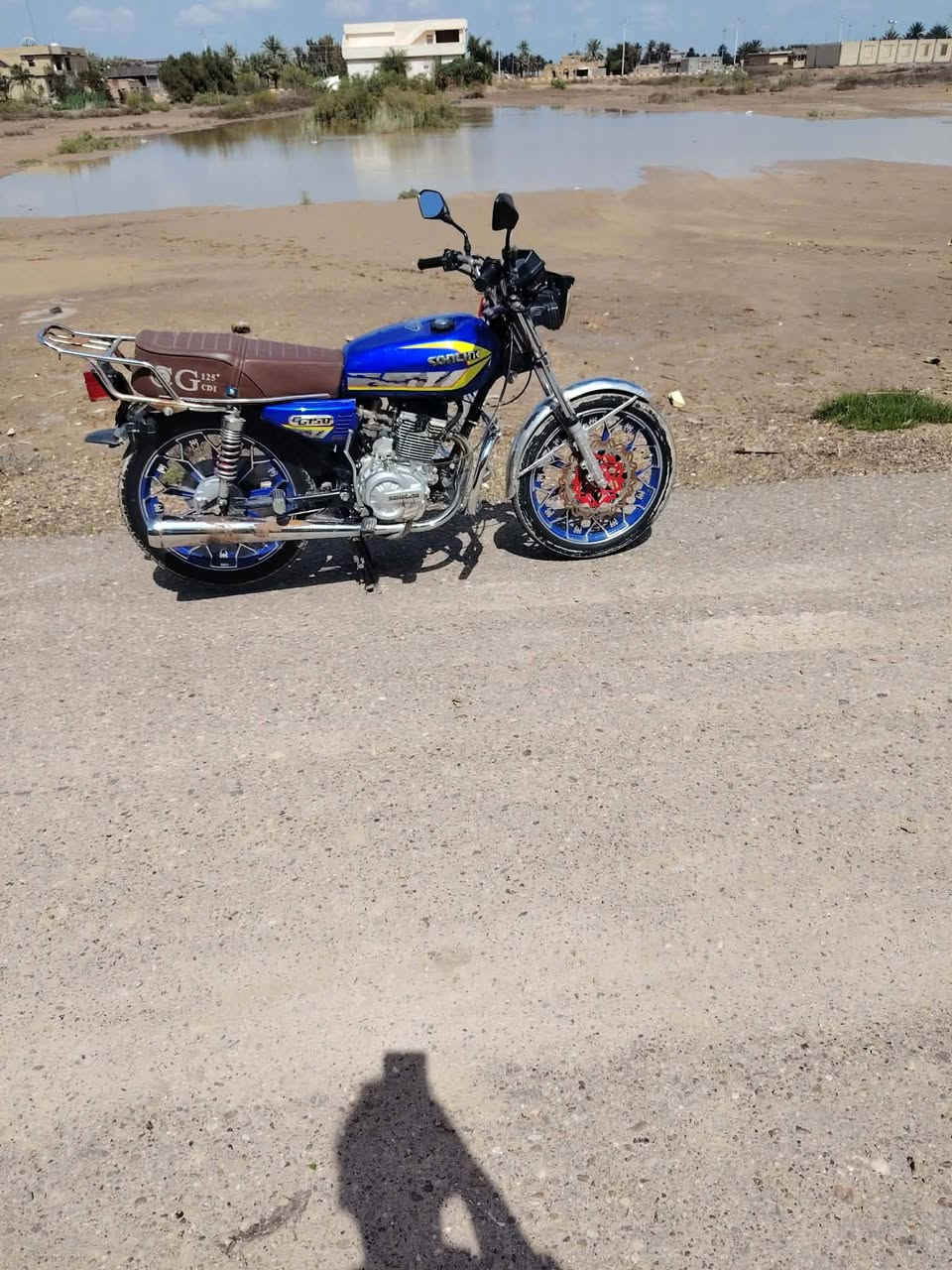 ايراني موديل 2025 
ضاغطة وزنجيل
مكينة 200 بلادي
بيها اوراق اصولي منفيس
دشبول مايشتغل فقط 
سعر 900
مكان كرمة
***********
