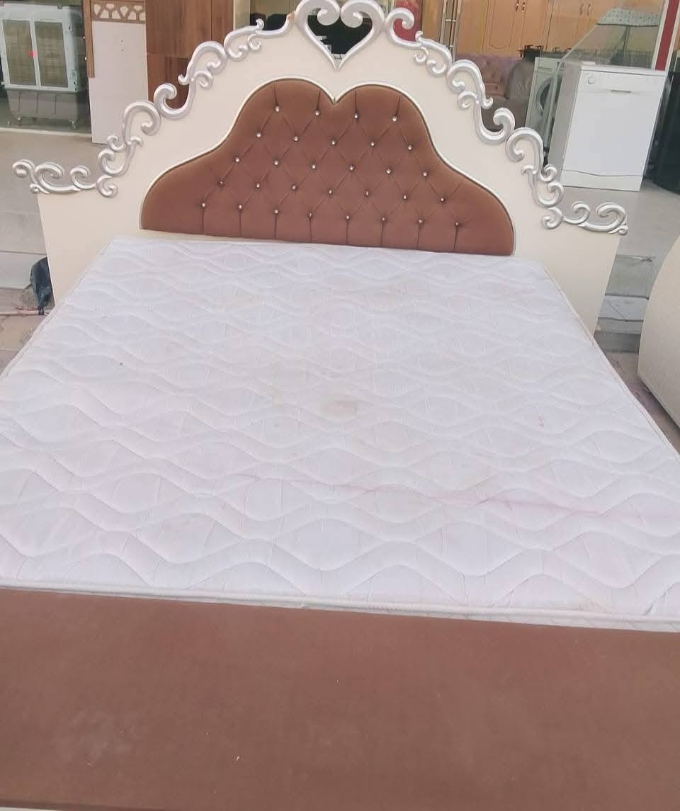 أغراض للبيع للستفسار الاتصال *********** أو ***********
