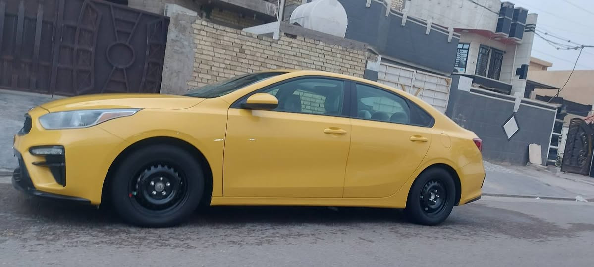 سلام عليكم فورتي 2021
حادثة اموضح بالمنشور 
بدون ايرباك 
ماشيه 97422
تخم تاير
منضومة غاز
سيارة خير من الله
مصفره هيئة 
وبالخير عالياخذها 
السعر 147
بغداد غزالية ***********
