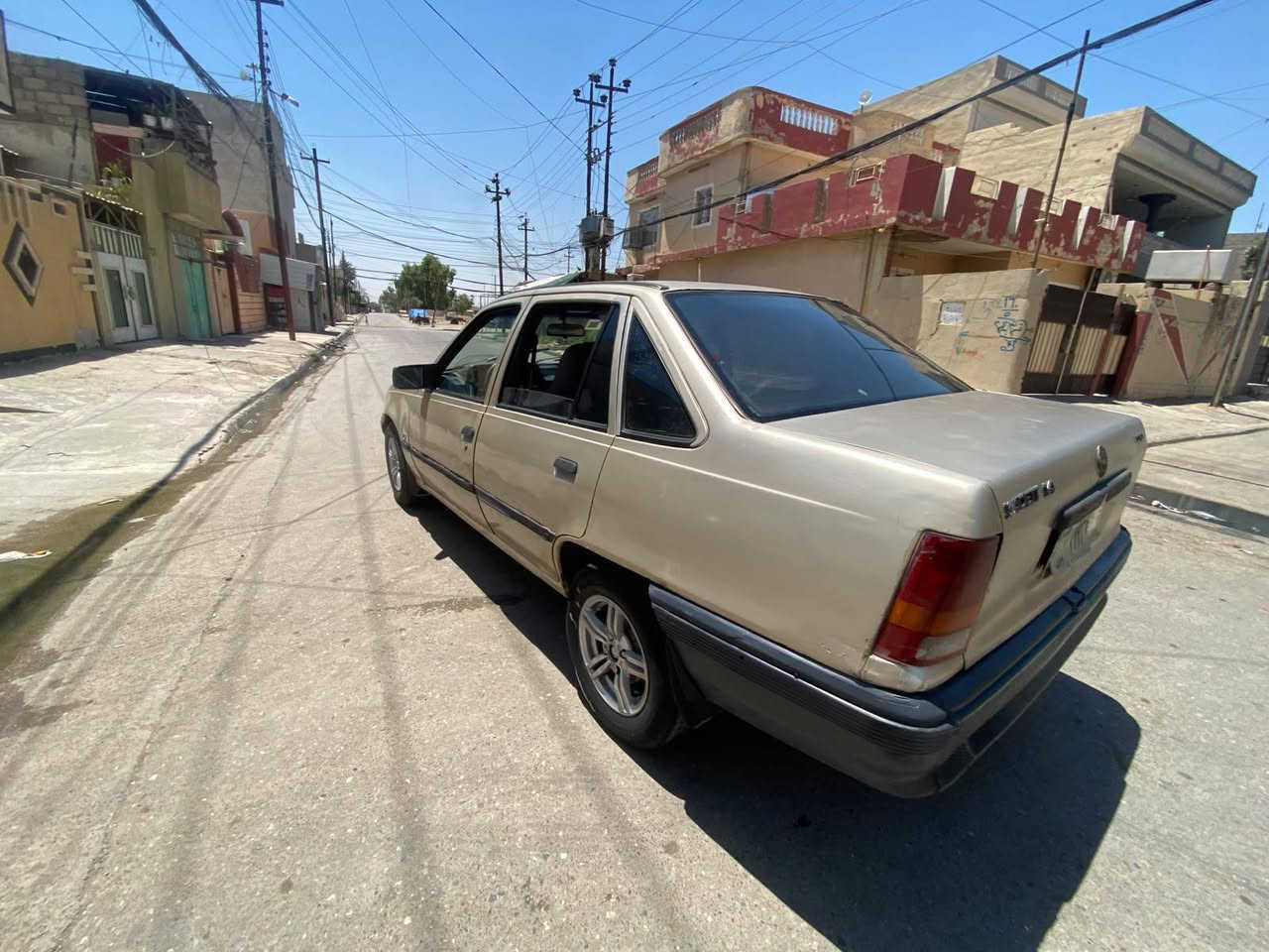 السلام عليكم العزاز للبيع كاديت السياره خير من الله وتونس ع الصور وشوفها وبلجقيقه احلا السياره كاربون بانزين سنويه خضره مكينه ١٦ دوش السياره ب ١٧وبيها مجال حك الجيه *********** كورك *********** الرقمين بيهم واتساب
