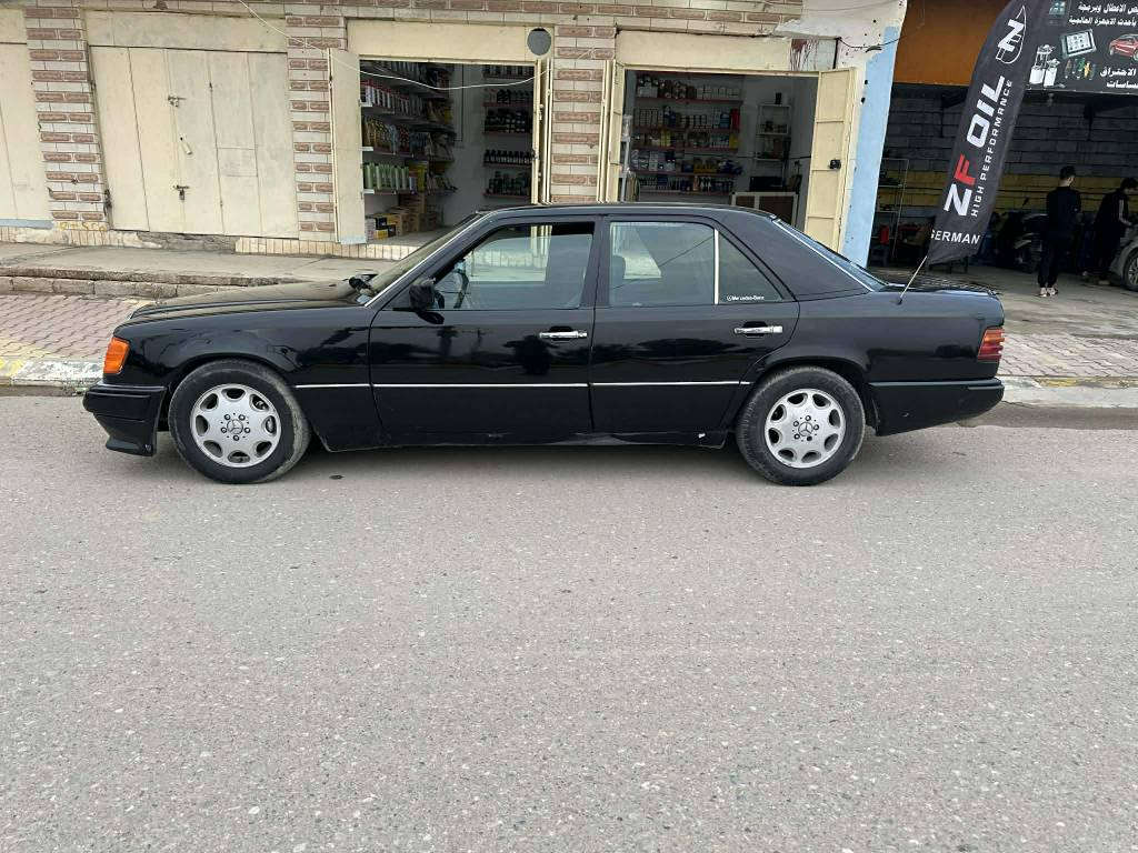 سلام عليكم ''
سياره  مارسدس موديل ٩٠ سياره كامله مكمله ميحتاج الها ربع صرفيات كامل مكمل باتري دهن تايرات بدون اي نواقص صالون غرفتها اتخبل واحد ع واحد كامره موجود بيها كلشي كامل سعرها ٧٣ وبيها مجال بسيط وسنوية لحد ٢٠٣٠ جديده ' رقم صاحب السياره *********** حيدر خناقين, ديالى
