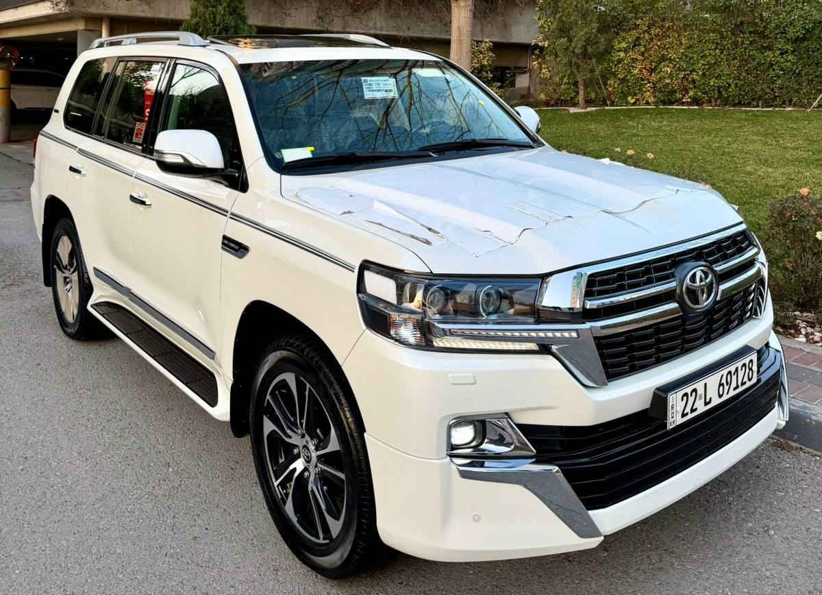 تويوتا لاند كروز 2021  گراند تورينج ماشية فقط 42,000 كم حقيقي 📦 المواصفات الأساسية موديل 2021 المسافة المقطوعة 42,000 كم حقيقي فئة گراند تورينج محرك V6 ست سلندر ناقل حركة أوتوماتيك شركة ساز سيارة بصمة باب أولى كاميرات خمس منها 360 درجة
صالون وكوشنات جلد كهربائية ثلاث درجات
ثمانية وسائد هوائية
ثلاث شاشات
بدون صبغ، بدون بارد، بدون شخوت، بدون حالوب، بدون رمل
السيارة مكفولة كفالة عامة من دعامية إلى دعامية
كل الغراضات الأصلية موجودة
الحالة الميكانيكية
محرك وجير بحالة ممتازة، لم يُفتح
السيارة نظيفة جداً، كل شيء على بلادي
4 إطارات وويل جديد

💎 ســعــر ✅ ::  الــرد تلقائي📮

المواصفات الإضافية والفخامة
بصمة
نظام الانزلاق
كوشن جلد
ثلاجة
مصابيح زينون
هواء مزدوج
نظام إيكو
حساسات خلفية
مرايات كهربائية
فتحة سقف
تشغيل عن بعد
باب بصمة
باب جانبي كهربائي
الخدمات والتحويل
السيارة جاهزة للتحويل والوكالة في نفس اليوم
سنوية جديدة

رقم صاحب السيارة 
***********
