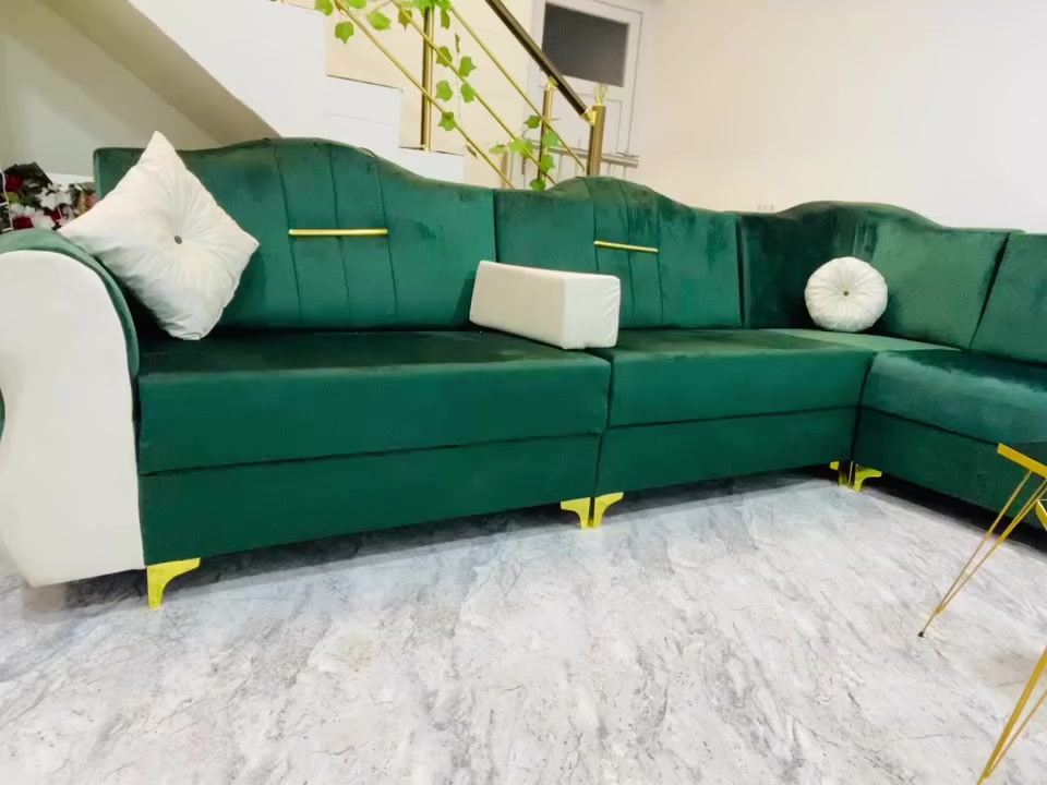 ديوان تركي مجدد من المعمل وغير مستعمل 
سيت طبلات ثلاثية العدد 🪘 
 مخدات عدد 5🧽🧽🧽🧽🧽
توصيل 🚚 مجاني لداخل اربيل


**إذا كنت صاحب هذا الإعلان وتريد حذفه لأي سبب، رجاءا أرسل رسالة إلى الدعم الفني**