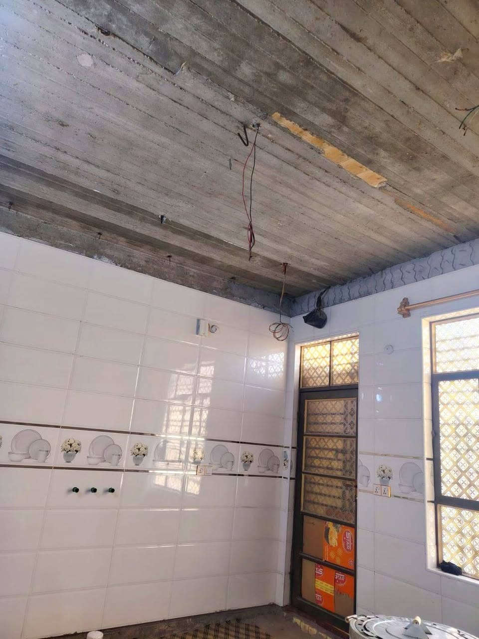 على بركة الله 

♻️ للبيع بيت طابو زراعي ♻️

↩️ بناء حديث (2025)

📃طابو زراعي سند 25 مرقم بلدية 

🧧مساحة 280م طابقين و ركن  على شارعين

✅ابعاد (14×20)م

🧱 بناء طابوك وكونكريت 

📍يحتوي على 3غرف نوم ومطبخ حار + بارد و استقبال وصالة و مجاميع صحية عدد 2 ومناور 

🌍موقع  : مشخاب ام عردة الفرع المقابل لحسينية فاطمة الزهراء (ع) 🌉 

🔴 لمعرفة السعر كتابة كلمة  (تم)  او عند الاتصال 🔴

للتفاصيل اكثر زيارة المكتب الواقع بالشارع الرابط بين مول الف هلا و المتنزه مجاور معجنات الراقي ومجاور شركة زين 🛣
 او الاتصال على الارقام التالية : 
*********** ابو فهد
*********** فهد

#مكتب_خطوات_الفهد_للعقار
