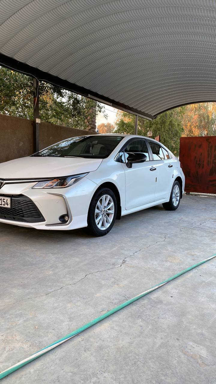 السلام عليكم 

 تويوتا كورلا2023 خليجي
رقم اربيل بسمي شرط التحويل 
ضمان تويوتا العراق (SAS ساز ) 🟥
حجم المحرك 1800 
ماشية 71 الف كيلو
نوع الوقود بانزين
دخول ذكي بصمة 
شاشة ديجيتل  
تبريد قطعتين 
ويل كب حجم الاطارات 16 
حساسات امامي خلفي 
لايتات زنون منظومة جديدة 
كشاف لايت لد 
مرآة قابلة للطي 
وضعيات قيادة نورمل و سبورت 
مرآة داخلية عاكسة

السعر المعروض 178 وبيه مجال بسيط

رقم الهاتف : ***********
