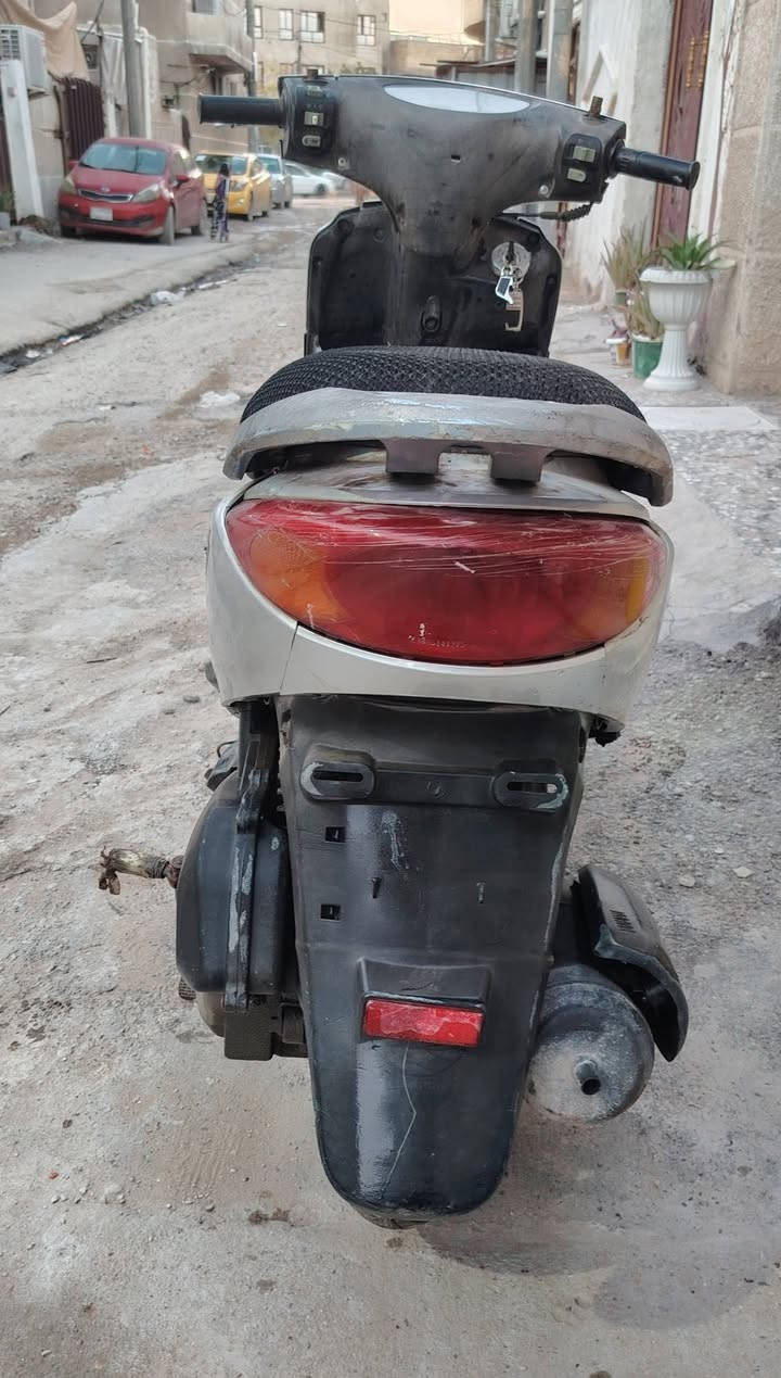 دراجة بريز مستعمله كابريتر  للبيع 
مكاني بغداد الحريه 
سعره 500 وبيه مجال لليحب يشتري يتصل ع رقم ***********
