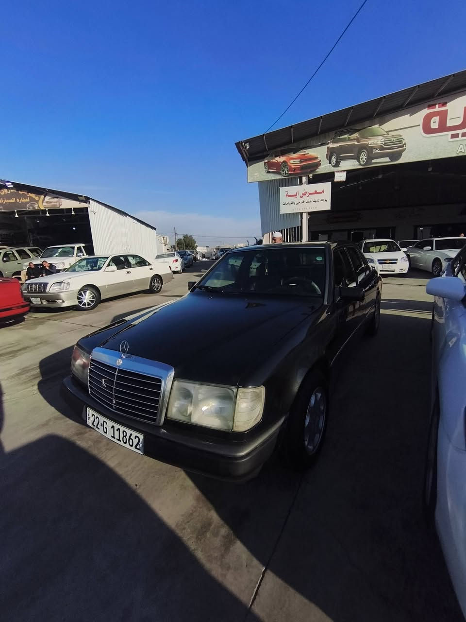 سلام عليكم سياره للبيع مارسدس موديل 1991سنويه جديده كير ومكينه بطه سياره حيل نضيفه صبغ عام بدون ضربه وكهربائيات كله شغال مكان سياره كركوك السعر 63وبيها مجال للشراي وللأستفسار الرقم ***********
