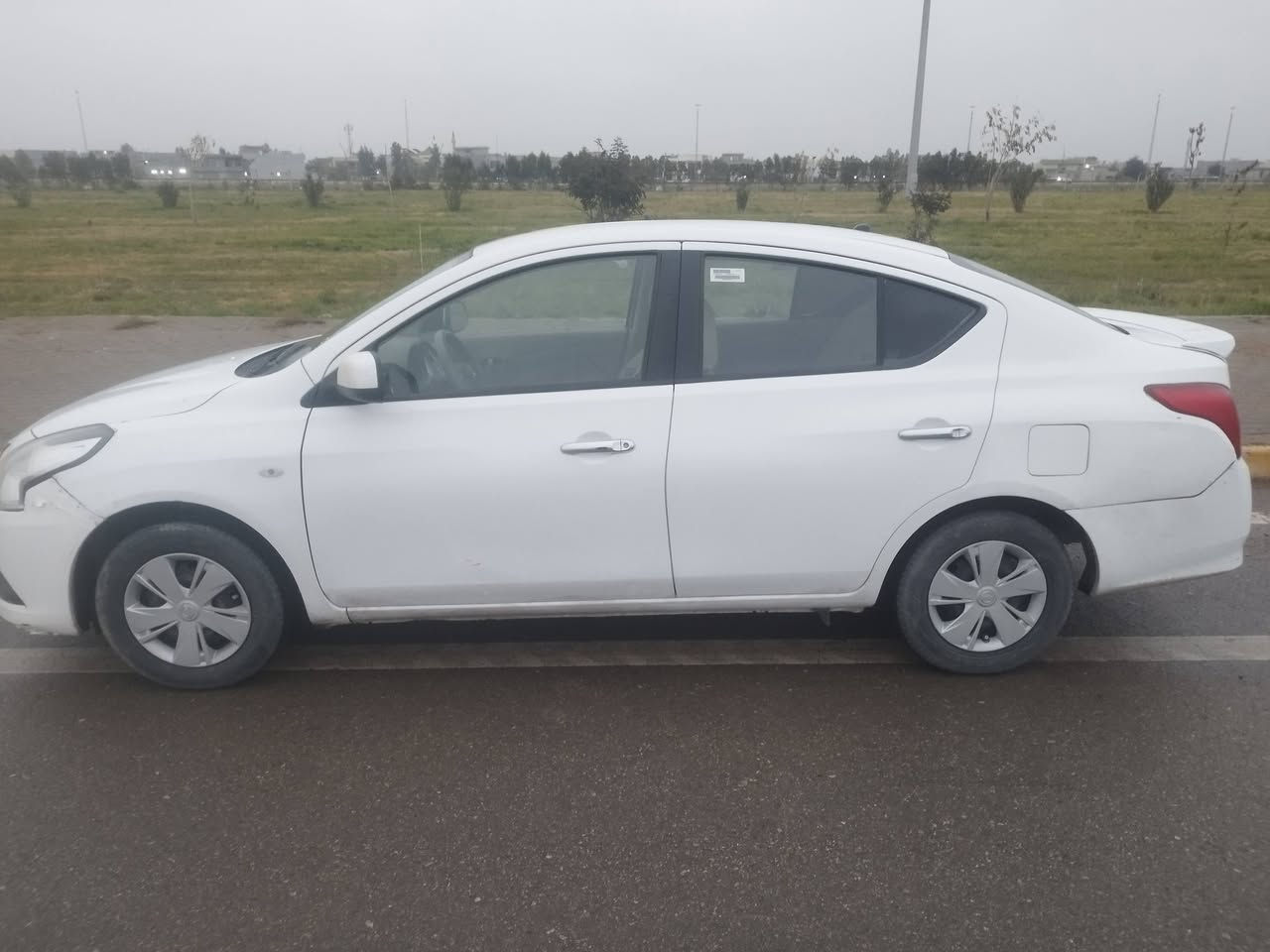 سلام عليكم نيسان صني موديل 2019 ضررها واضح بل صوره يعني شوف صونار سنويه منتهيا 2024 سعر 90 وبي مجال قليل كير محرك شرط لاصرف ولا بخار مامفتوح ماشي 147 سياره كلش حلوه ومال بيت عنوان كركوك *********** دفتر بانزين موجود شرط تحويل بليت ازرك يعني هندي مرغوب وتحياتي يداد نيكل تحكم استيرن
