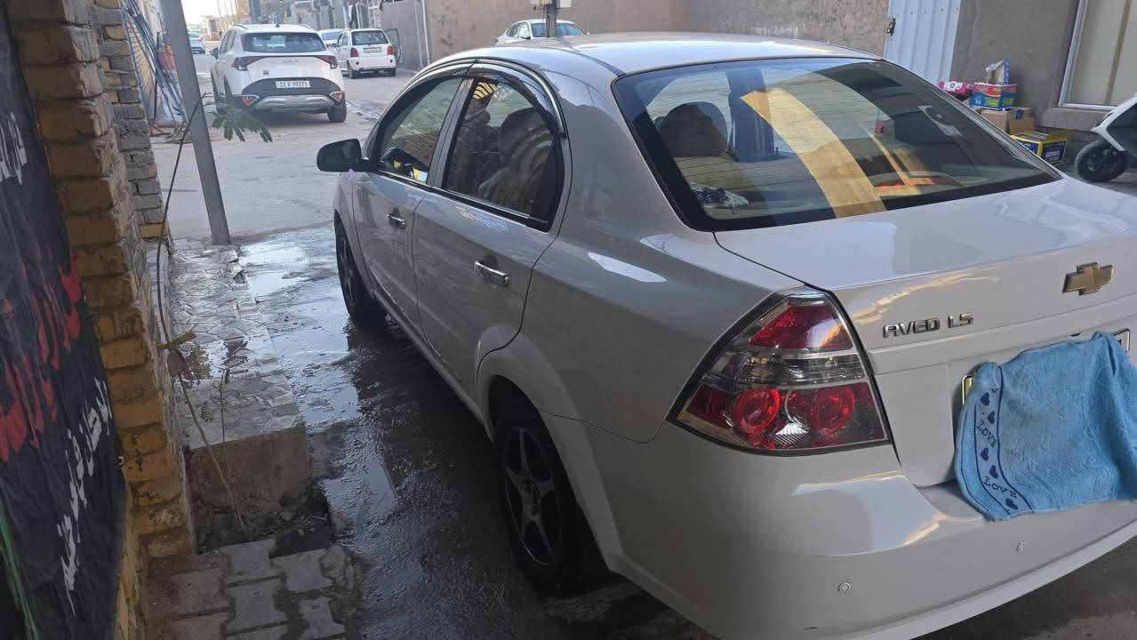 ٢٠١١
باسمي جاهزة للاخير تخم تاير حداديه امامي خلفي منضومة بانزين جديدة واصليه كامرة وحساس وسنتر لوك سيارة تدفئة تبريد ثلج الله شاهد الف متصرف عليها سعرها ٦٨ 
***********
