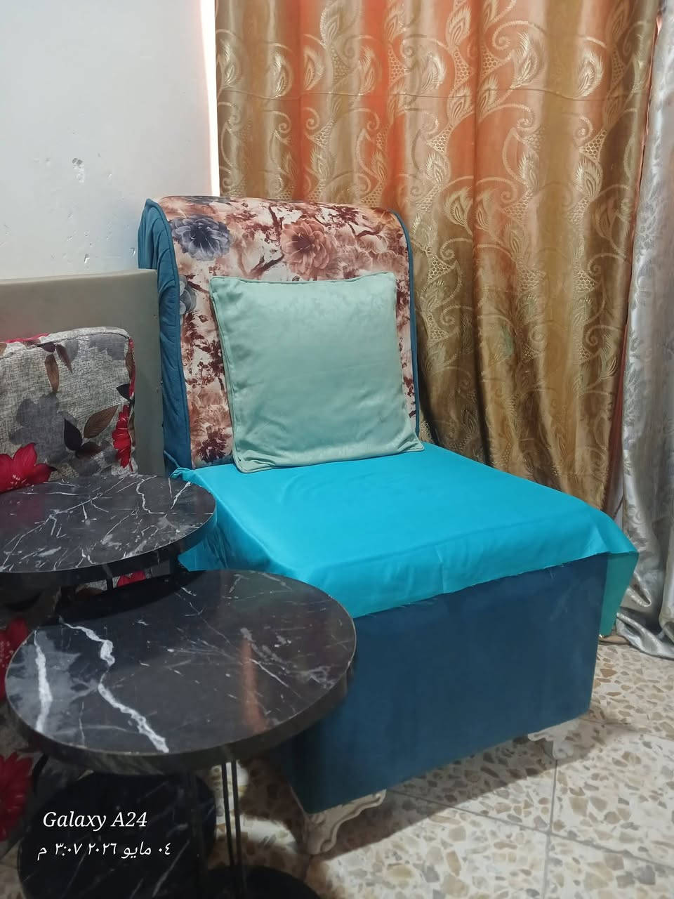 السلام عليكم تخم ٧ مقاعد بي اضرار للبيع ٧٥ وبي مجال مكاني الشعب تواصل ع الرقم***********
