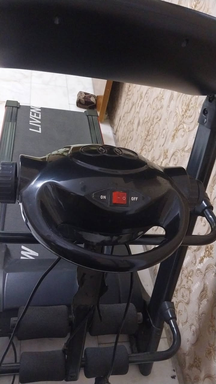 جهاز جري يتحمل وزن ١٢٠ مع جهاز رجاج للبطن والجوانب بسعر ١٧٥


**إذا كنت صاحب هذا الإعلان وتريد حذفه لأي سبب، رجاءا أرسل رسالة إلى الدعم الفني**