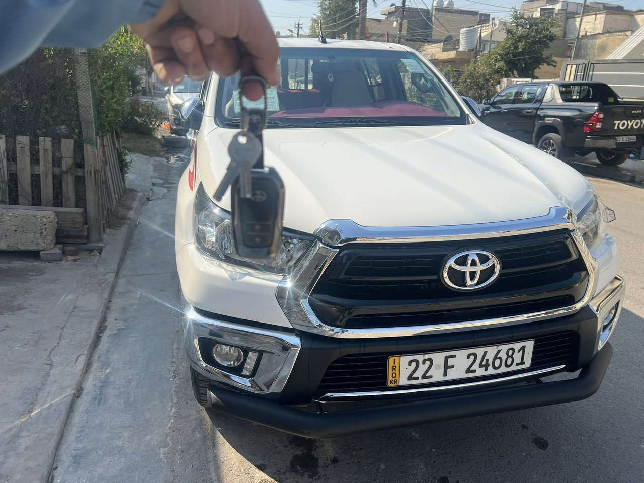 سلام عاليكم بيكم هيلوكس موديل ٢٠٢٣ مكفواله ماشيه ٤٤للستفسار لاتصال ***********  الرقم الثاني *********** والسعر 330 بسمي
