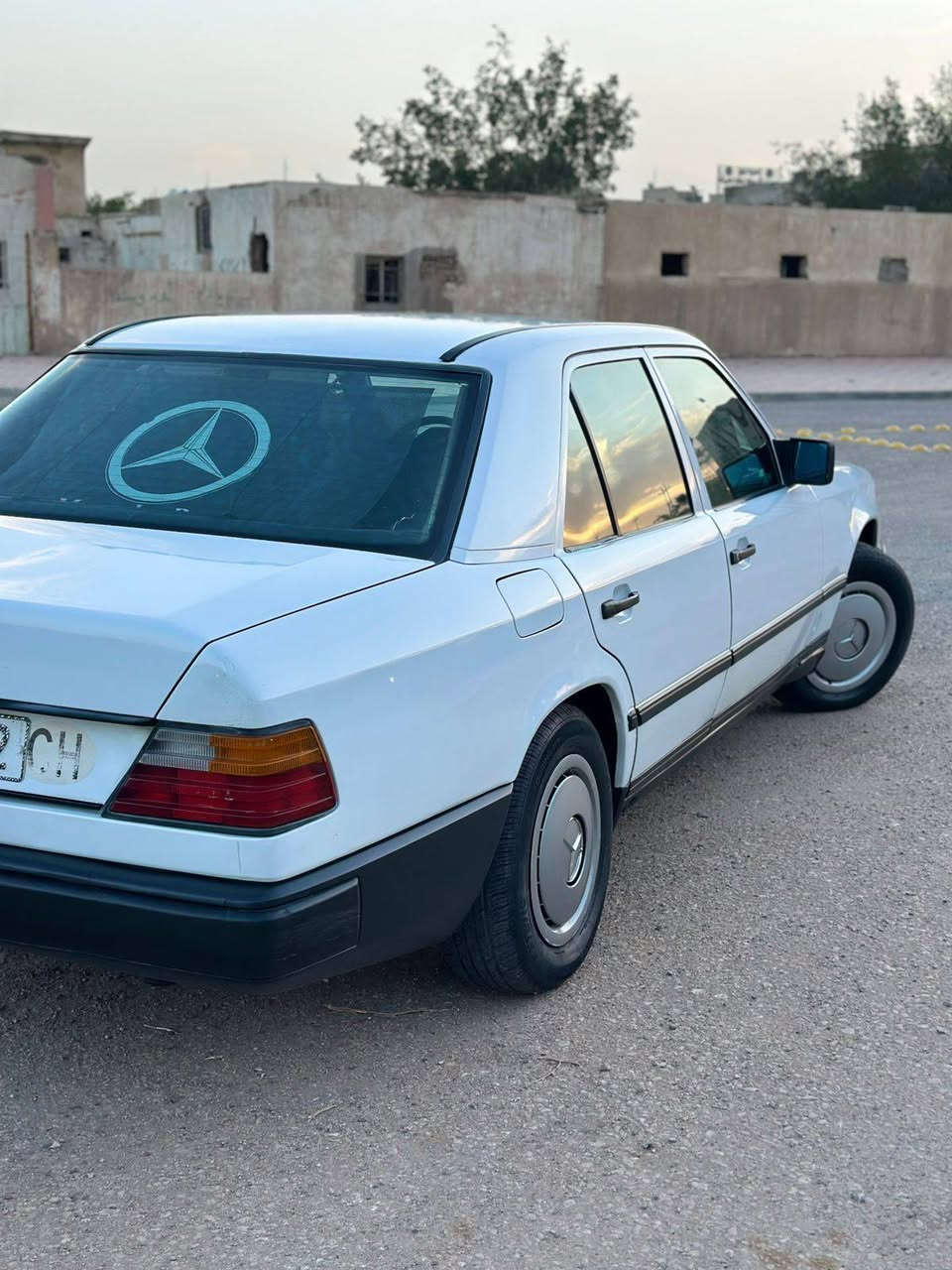 الهم صلي على محمد وال محمد
السلام عليكم 
سياره موديل 87 دب
سياره كفاله عامه صبغ جماليه 
قواعد بلاد محرك بلاد كارتون 
رقم بغداد 
كشن كهربائي 
تبيريد تدفئه
سياره جاهزه خير من الله 
برغي ما نقصهه
راعيها موجود مشروع وطني
السعر 82 بيها مجال قليل 
رقم الهاتف ***********
