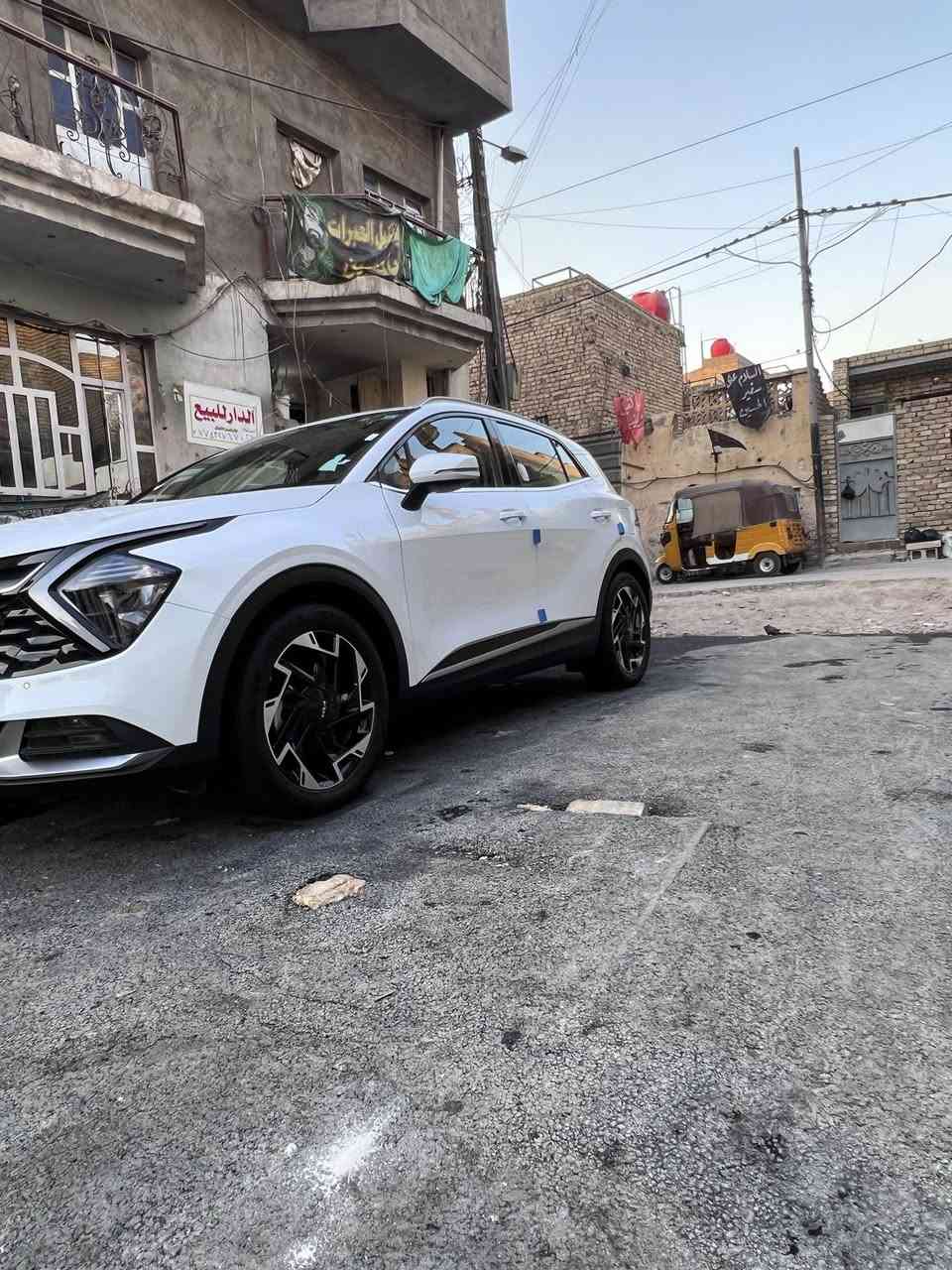 سبورتج موديل 2024
ماشيه 13 زيرو كفاله عامه
فول مواصفات عدا بنراما
كشنات تدفئه وكهرباء ستيرن هيتر
لد ترحيب باليدات
بصمه
حساسات أماميه وخلفيه
وكاله الدوليه رقم بغداد 
بانزين بس محسن
دهن لوكو مولو الاصلي 
للاستفسار رقمي
***********
