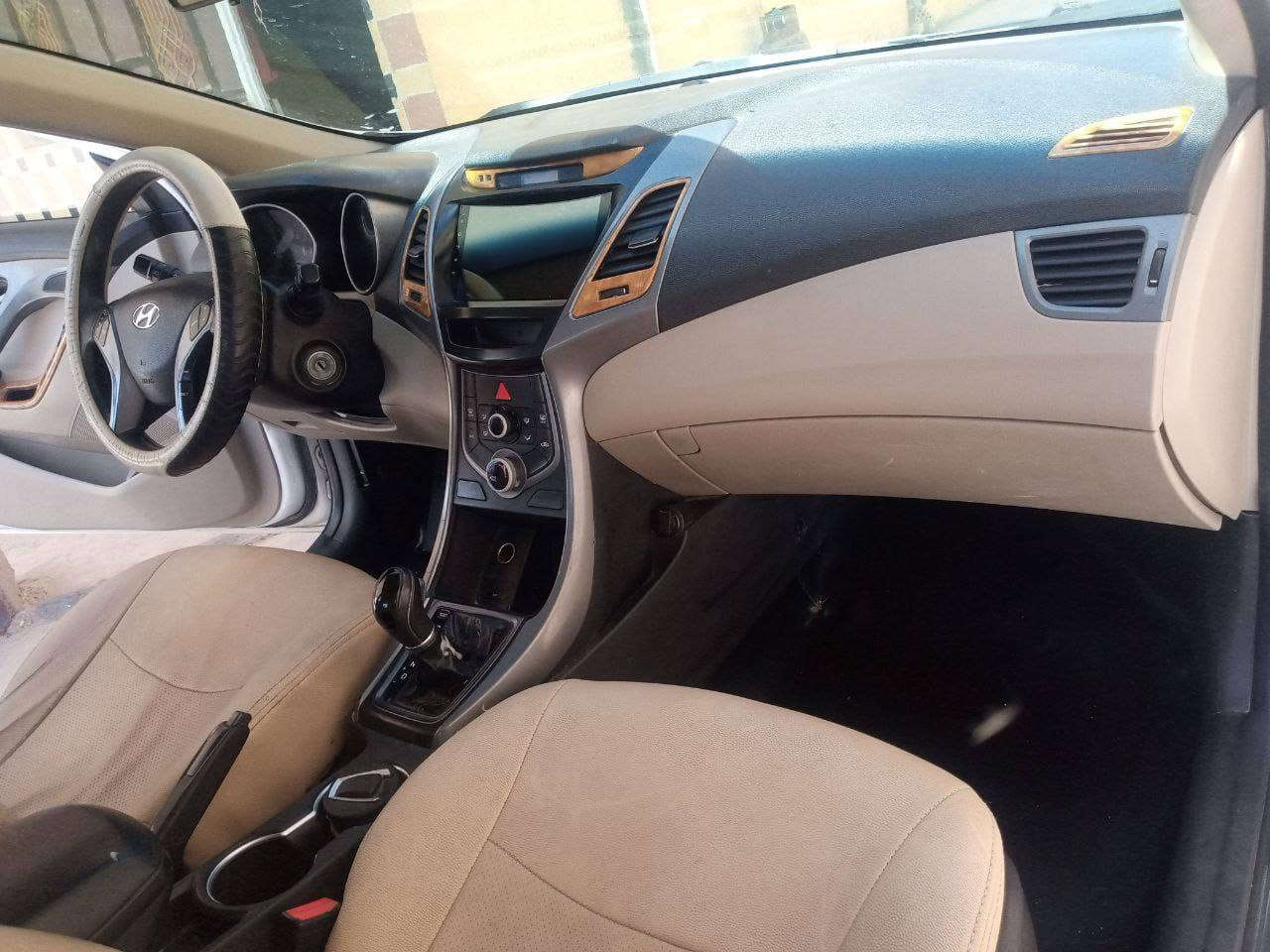 السلام عليكم النترا موديل 15رقم بغداد للبيع كير محرك تخم تاير مكفولات اكثر تفاصيل اتصل ***********
