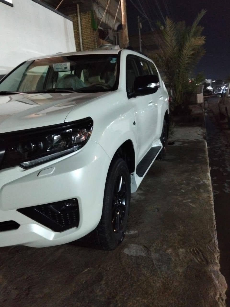 السلام عليكم لبيع سيارة برادو جديدة
ماشيه 43  زيرو مكفوله مكاني بغداد البلديات شراي يتصل يدلل ***********
