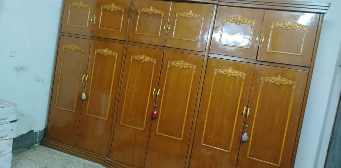 غرفه للبيع السعر 300
عنوان كرمة
للاستفسار ***********
