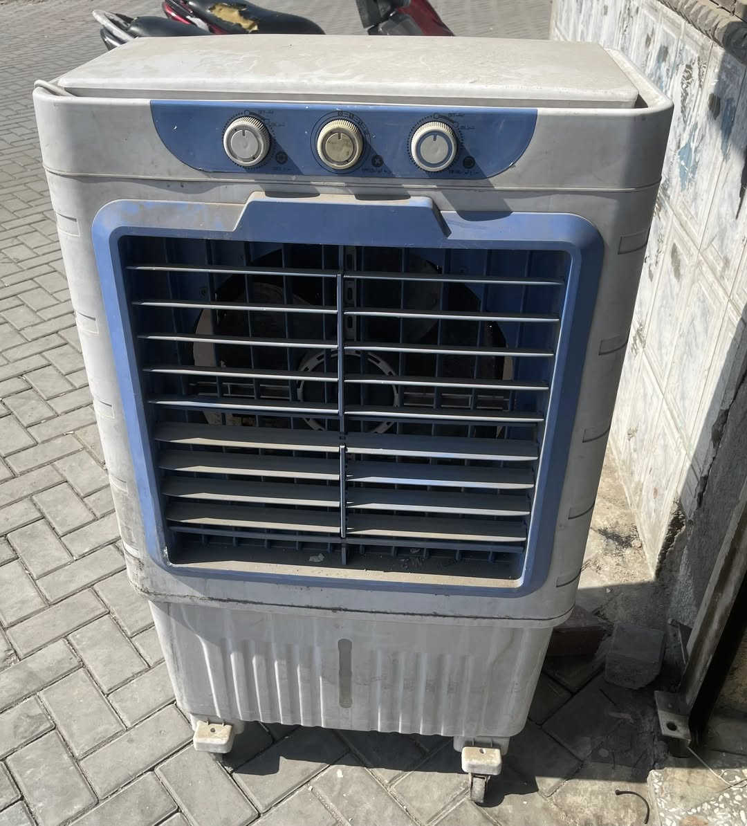 من رخصت مدير الكروب غراض للبيع جام خانة مبايلات ارتفاع اكثر من مترين وعرض تقريبن مترجديدة ستعمال كلش قليل شغالة لدات سعر ١٠٠وبلازمة طافية ومبردات تفصيخ شغالات سعر ٥٠ عنوان بغداد مدينة الصدر


**إذا كنت صاحب هذا الإعلان وتريد حذفه لأي سبب، رجاءا أرسل رسالة إلى الدعم الفني**