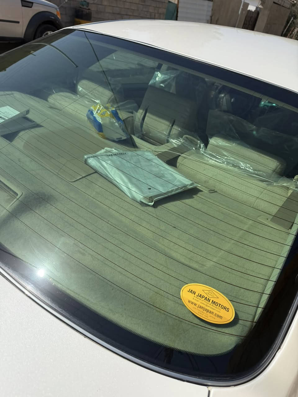 سلام عليكم 
للبيع شاهينه موديل 2006
شاصي 182 
دكمتين مواصفاته معروفه 
ماشيه 78 كارتونه 
عليه رقم سليمانيه طبق الاصل 
كل نقص مابيه كير محرك كله بشرط 
دهن موتول وباتري جديد 
عليه ادامه كامله الف ماتصرف عليه 
بيه كص قماره فقط والبقيه كفالة 
مكاني كركوك وحاجزله موعد مال ترقييم كامله 
للاستفسار ***********
