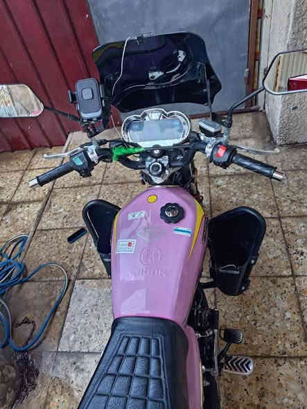 من رخصة الادمن دراجة ايراني سيفان ٥ كير مديل ٢٥ ٧ اوراق دراجة مدفوع كمرك تترقم دراجة نظيفة كفاله عامه سعر مليون و١٠٠الرقم ***********
