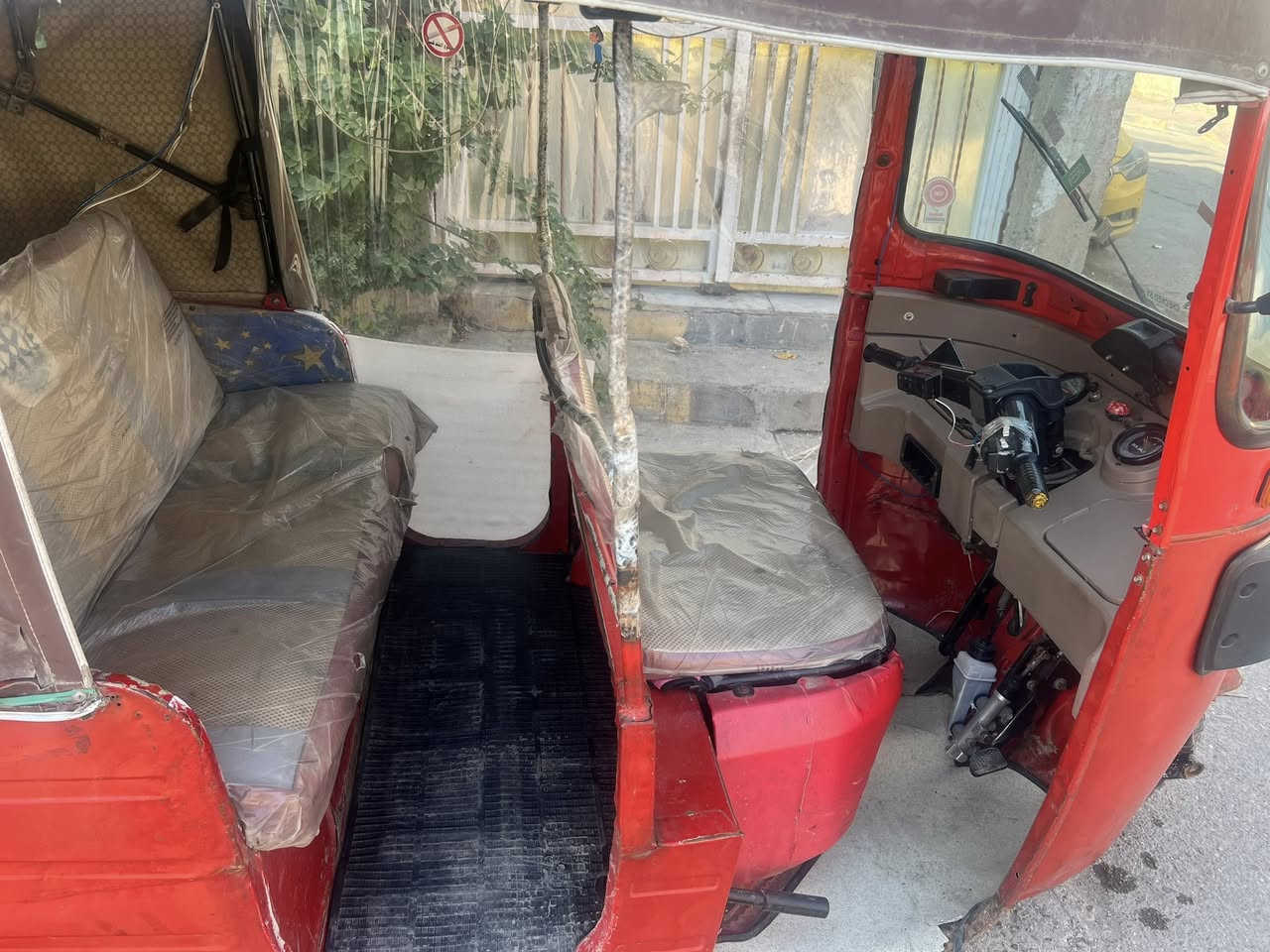 سلام عليكم تكتك مديل 18شهر 12 للبيع مجفته مصاله هواي بكاني الحسينيه وهاذه رقمي ***********
