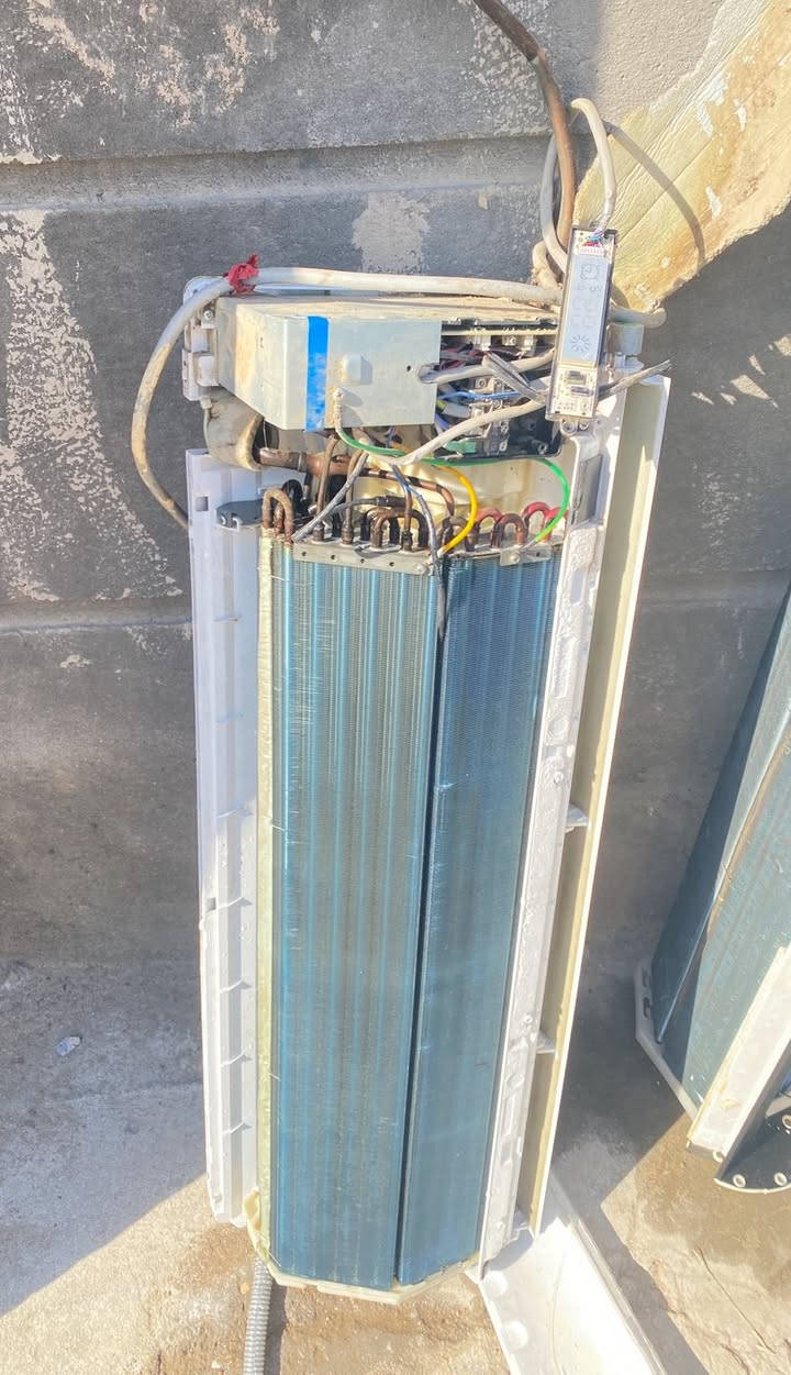 لأهلنا في مركز مدينة الناصرية..
✅ غسل وتفسيخ السبلت موقعي : لضمان اعلى كفائة تبريد 
✅ شحن غاز أصلي: (R22 / R410) مع فحص لمنع التسريب.
✅ نصب وصيانة: للسبالت الجدارية والكنتورية بكافة الأحجام. 
⚠️ ضمان حقيقي في العمل! ⚠️
✅ دقة بالمواعيد، نظافة بالتنفيذ، وأمانة بالتعامل"
📍 مكان : داخل مركز مدينة الناصرية 
📞  (اتصال أو واتساب):   ***********
