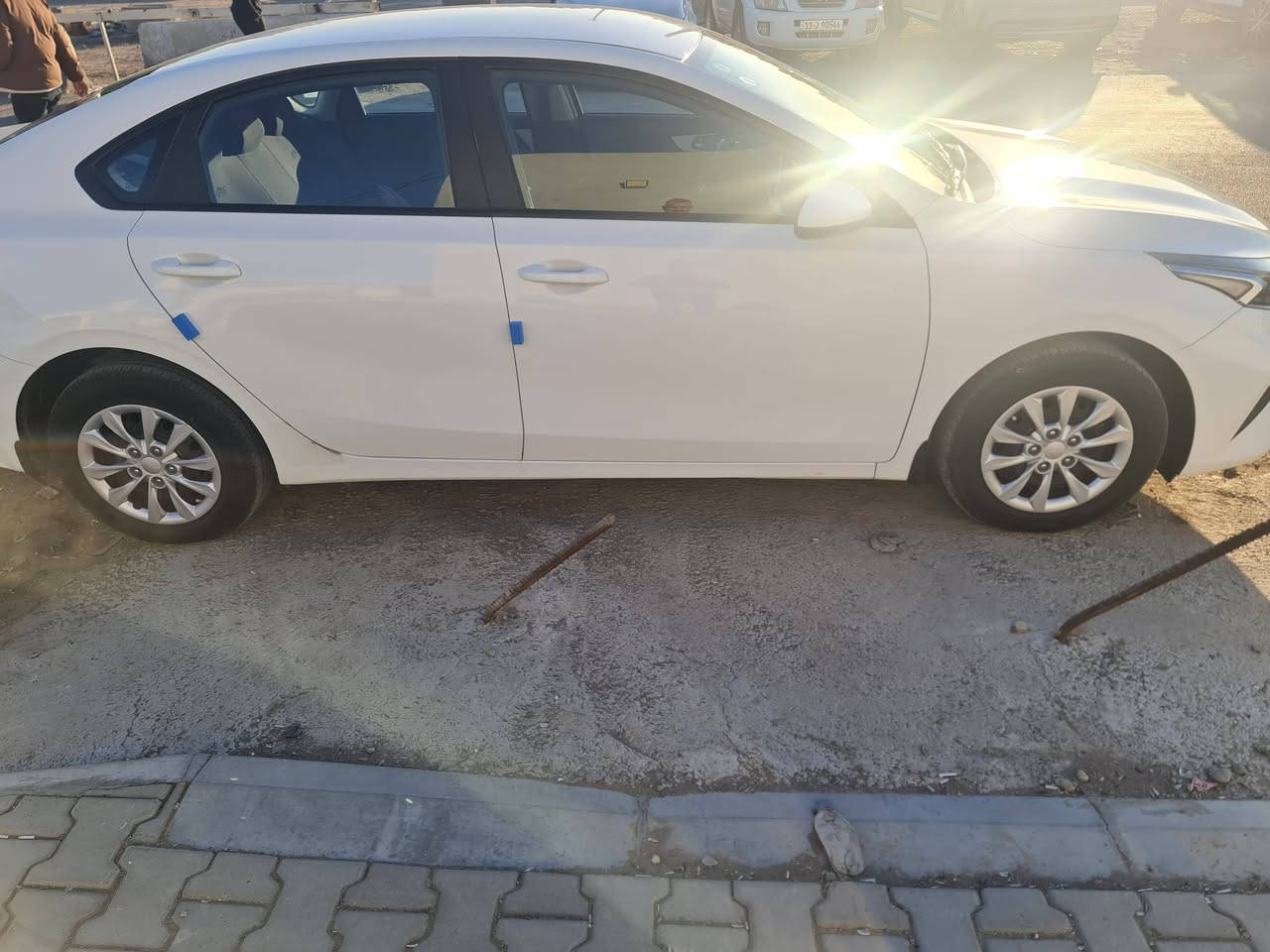 السلام عليكم للبيع كيا سيراتوو موديل ٢٠٢٤ مكينه ٢٠٠٠ مكفوله رقم بغداد  ماشيه ٢٩ الف سعرها ١٨٠ وبيها مجال الاتصال على الرقم ***********
