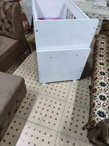 تخت طفل.   نظيف حيل   70 الف محلات أبو محمد قرب كأس الصبايا للاستفسار الاتصال على الارقام ***********.     ***********3
