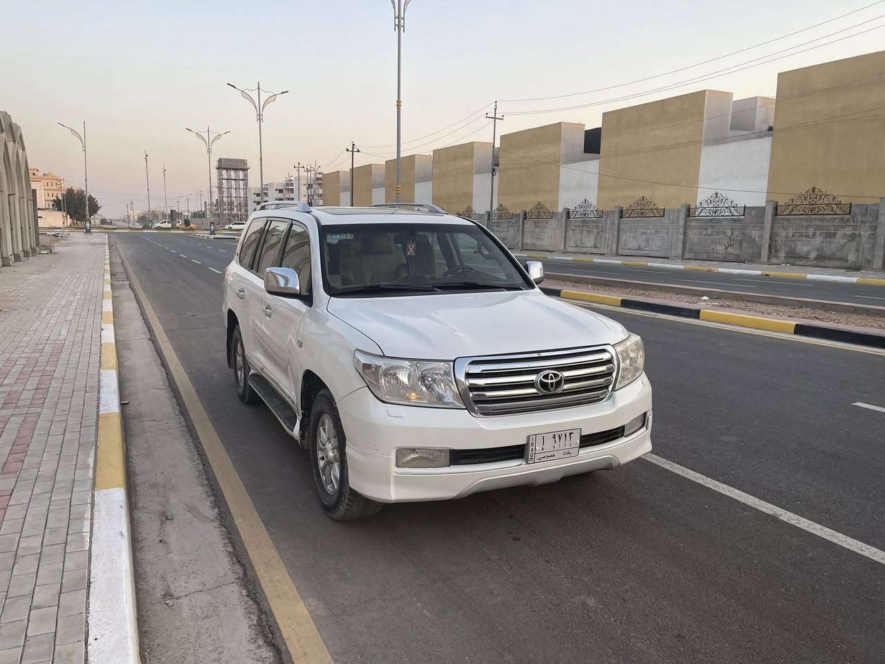 السلام عليكم مكلف بل نشر
للبيع لاندكروز GXRبريم موديل 2008رقم بغداد سنويه لل27بسمي سياره بيه فقد جاملغ امامي صبغ بدون دواخل باقي السياره مكفول كفاله عامه السعر 255وبيه مجال 
العنوان كربلاء المقدسه 
للاستفسار ‭٠٧٧٧ ٩٩٥ ٧٧٤٣‬
