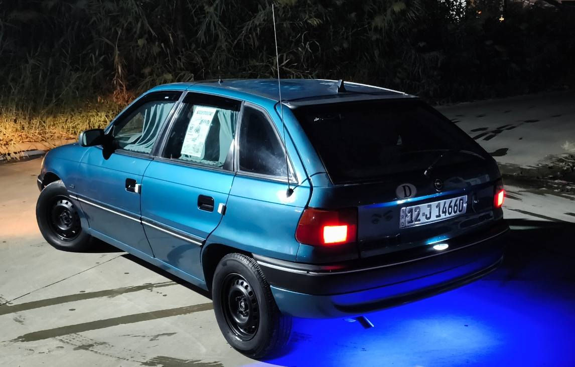 السلام عليكم اوبل استره جنطه  موديل ٩٢ محرك ١٦ ماكينه وكير شرط مبدل سستم ابواب بدون صبغ دواير مصلحه السقف تقحيل فقط السياره جاهزه من كلشي رقم نينوه السعر 46بيها ماجال التوصل عله الرقم ***********
