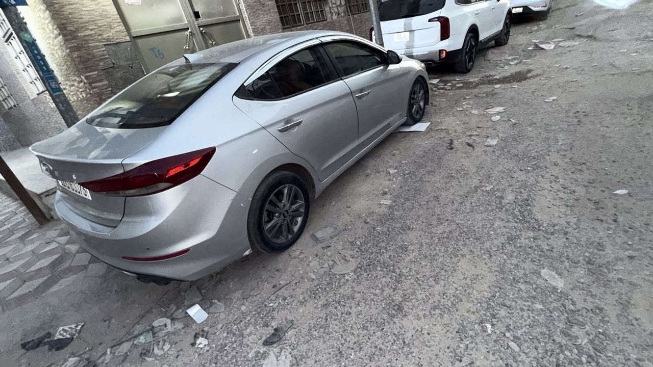 النترا 
٢٠١٨
رقم بغداد
سنويه جديده 
تحويل ثاني يوم 
بيها حادث خلفي 
فحص عالسونار 
السعر ١٢٥
***********
