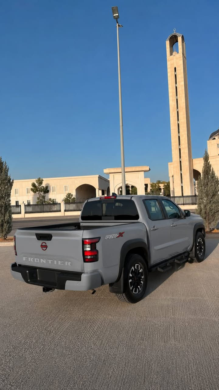 نيسان فرونتير PRO-X 2024 فول  مواصفات كامل سياره شرط بدون كلشي ما بيها بس جاملغ سرقه ومبدل ابيض ومصبوغ نفس اللون بدون دواخل سياره جاهزه من كلشي

 ماشيه 26 الف مايل 

صور الحادث مرفق مع المنشور 

للاستفسار ‭***********‬
