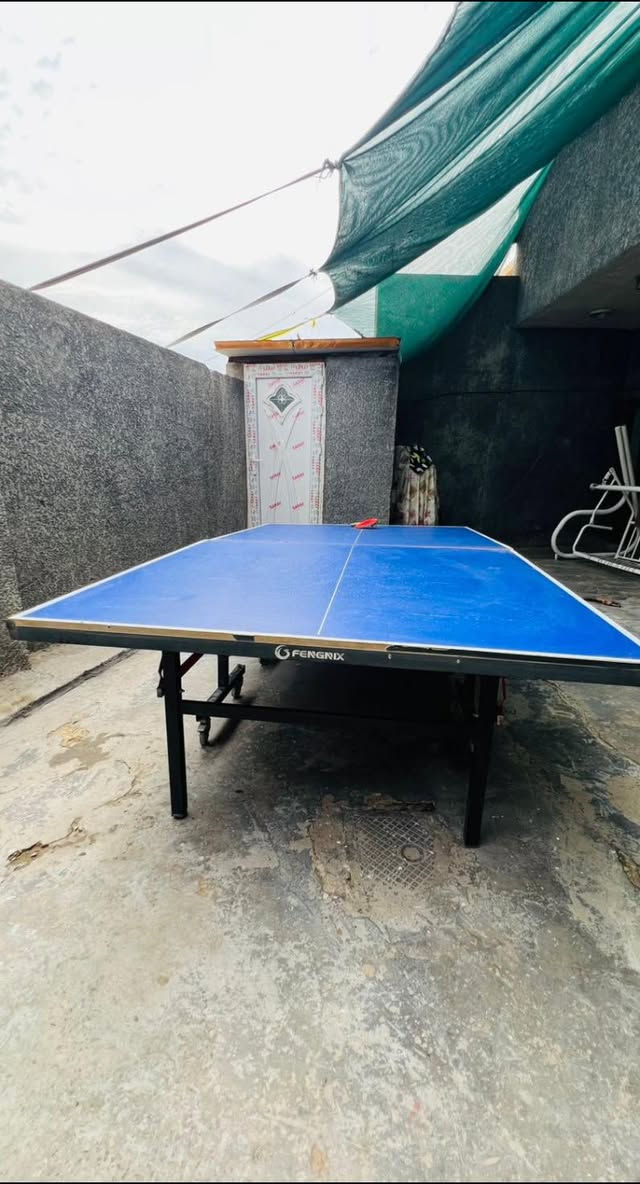 منضده مستعمله نضافة 
80%  مابيها اي مشكله 
مكان بغداد - زعفرانية
سعرها 125 الف 

لتواصل واتساب فقط
***********
