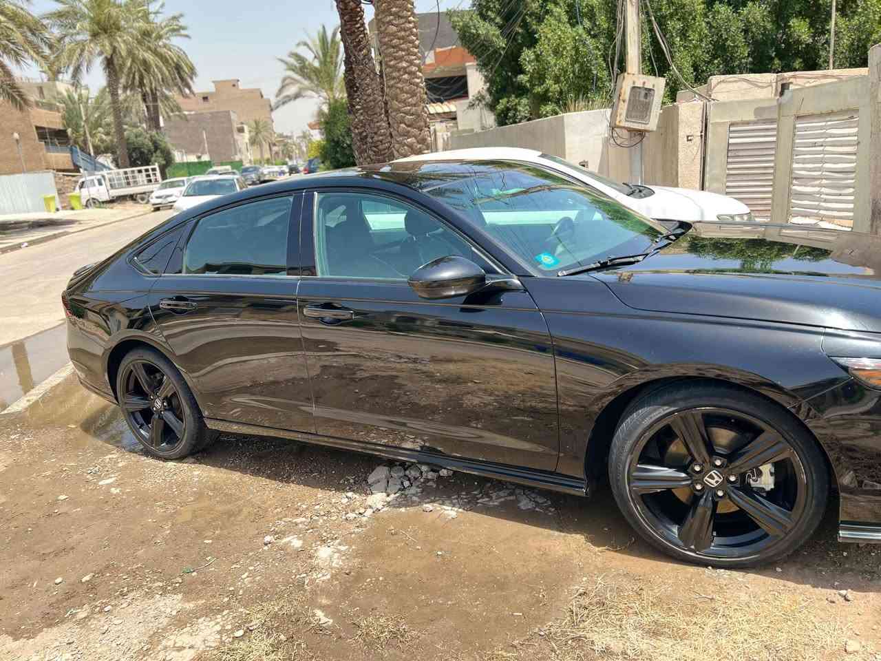 السلام عليكم
هوندا اكورد 2023 هايبرد 
فئة: سبورت L فول السياره 
مواصفاتها 
بصمه تشغيل 
تدفئه كشنات 
داخل جلد 
خزن ميموري 
تحديد مسار 
نقطه عمياء 
فتحتة سقف 
بعد معروفه مواصفات السبورت L 
حادث السياره: تبديل جاملغ باب نفسه مصلح
ماشيه:80الف كيلمتر  
العنوان: السيديه
السعر: 190 وبيها مجال ***********
السياره رقم بغداد
